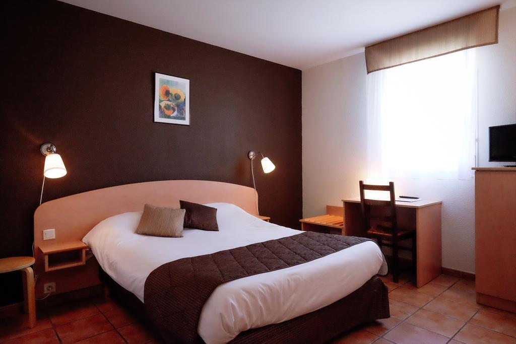 Logis Hotel - Auberge Du Pastel - Hotel 3 Etoiles Et Restaurant Nailloux Buitenkant foto